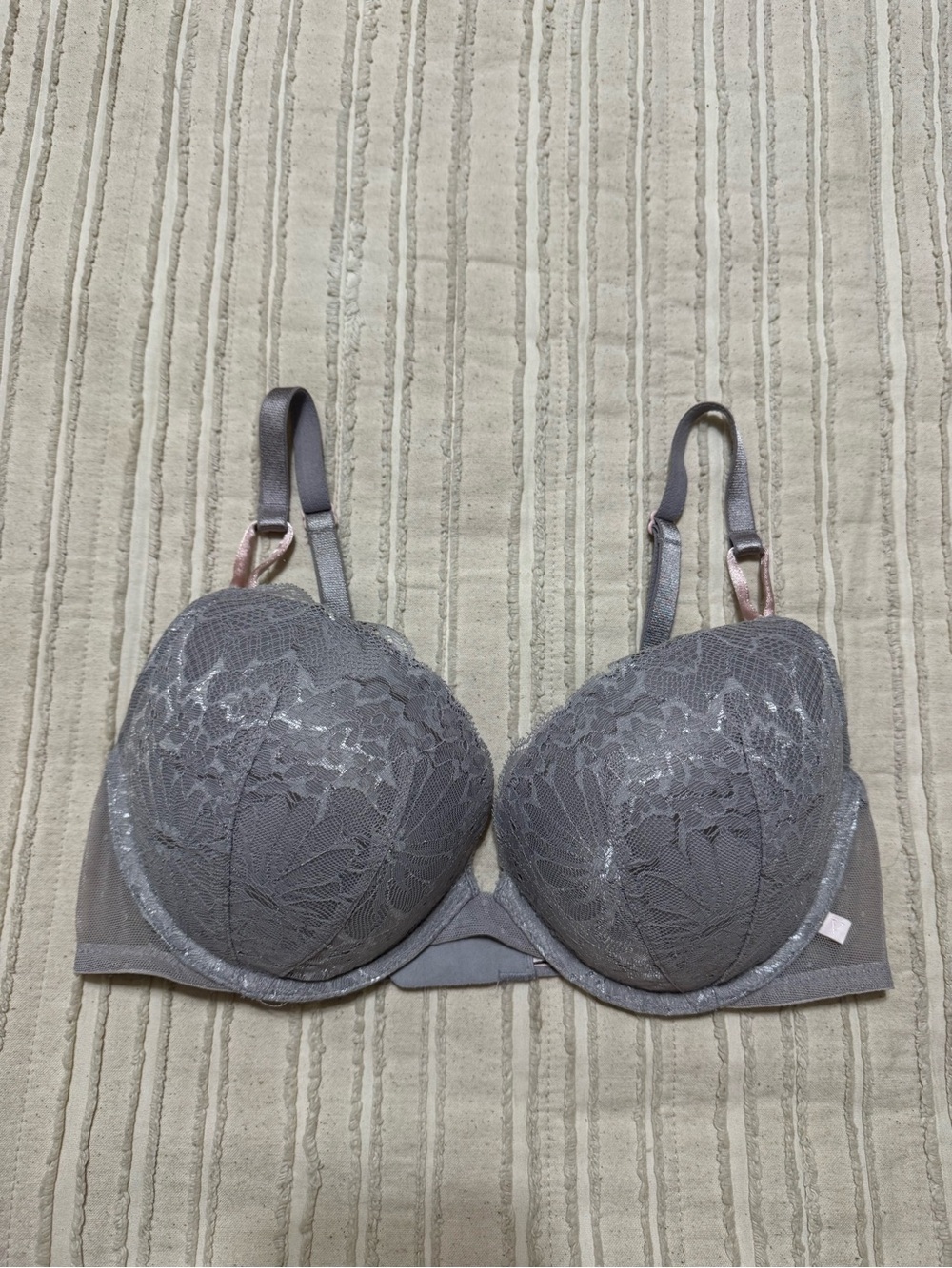 Victoria's Secret Gray Lace Push-Up Bra